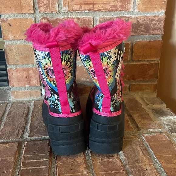 Thinsulate Celeste Peace Pink Snow Boots - Picture 3 of 7